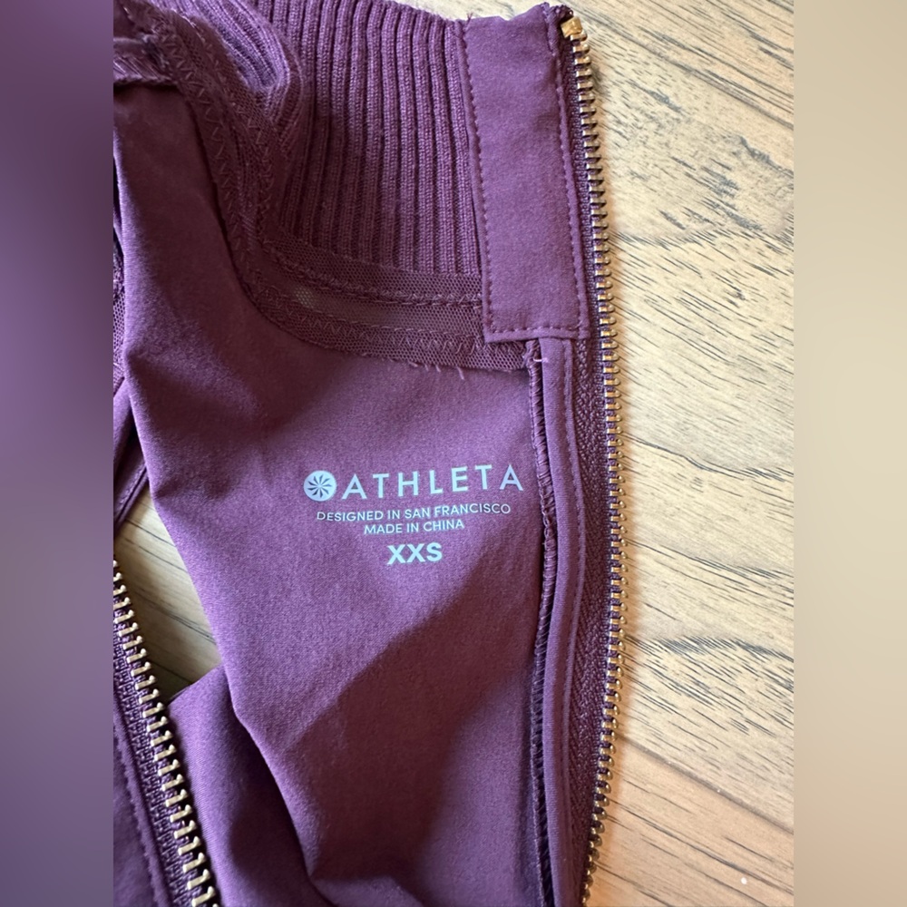 Athleta Initiative Dress, like new, modern, size XS, dark plum color - Picture 8 of 16